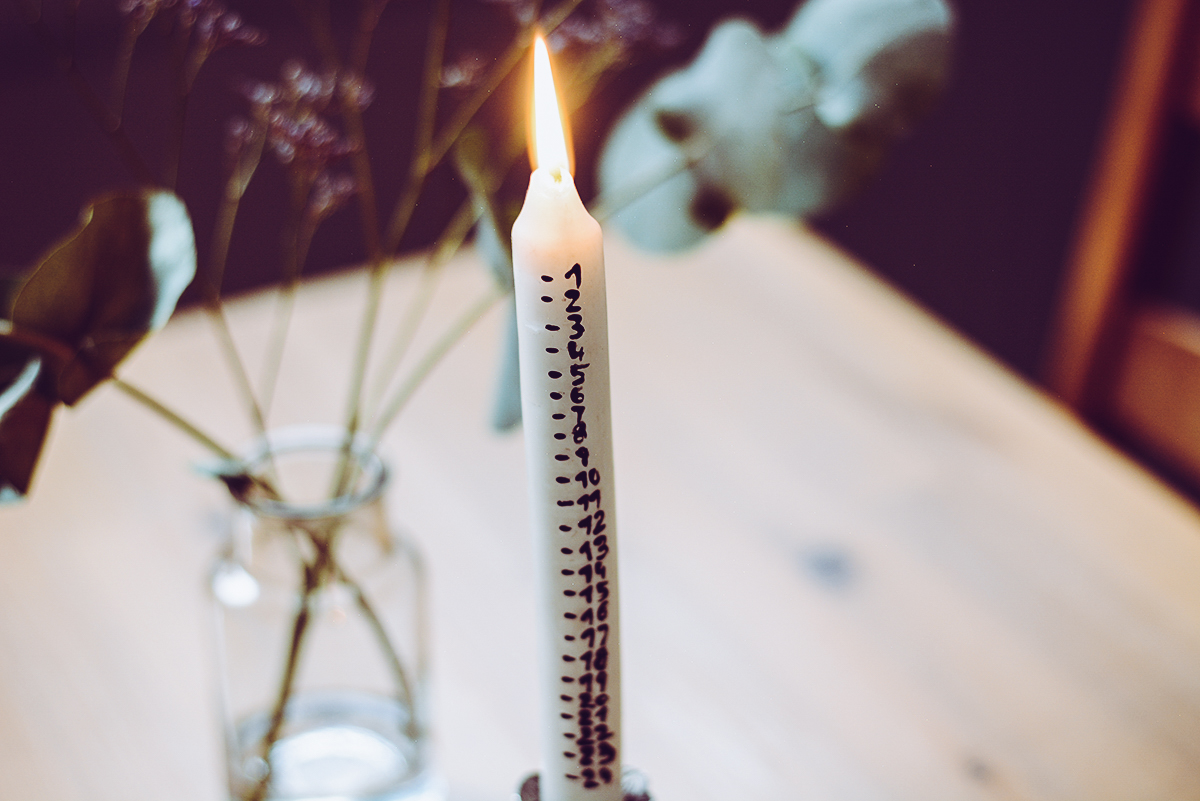 Adventkalender-Kerze Scandi | Pixi mit Milch