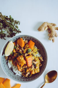 veganes Kürbis-Curry | Pixi mit Milch