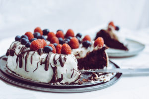 Rezept: Naked Fudge Cake | Pixi mit Milch