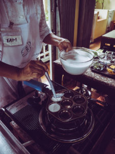 Amita Thai Cooking Class - Kokospancakes | Pixi mit Milch